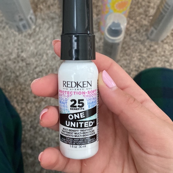 Redken Travel Size One United Multi-Benefit Treatment Spray - Picture 1 of 1